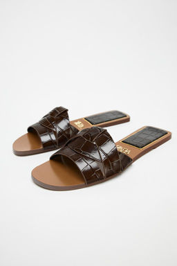 FLAT EMBOSSED LEATHER SANDALS - Zara фото 4