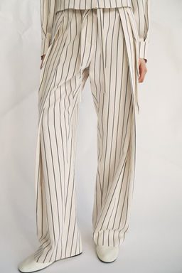 PANTAL?N RAYAS PLIEGUES ZW COLLECTION / Crudo / Marino - Zara фото 2