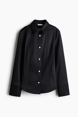 Camisa entallada de sarga