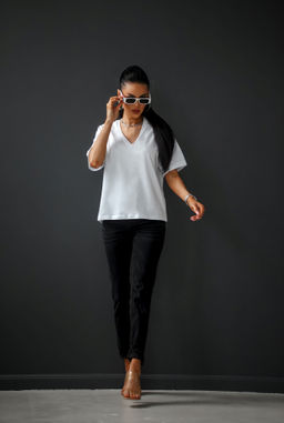 Футболка оверсайз с вырезом
NEW - Fashion.love.story фото 7