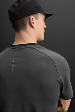 TEXTURED TRAINING T-SHIRT - Zara фото 7