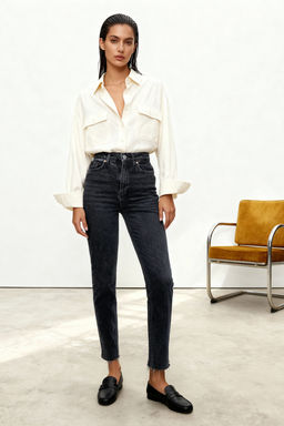 Siyah Yuksek Bel Slim Comfort/Esnek Mom Jeans TWOSS23JE00094