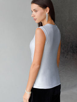 Топ с закрытым декольте из хлопка с эластаном в рубчик с матовым покрытием металлик - Vilatte фото 2