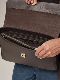 Мужская кожаная сумка Levi DBR 7115 коричневый шоколад  фото 2