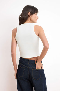 Ekru Bask?l? Fitted/Vucuda Oturan Halter Yaka Kolsuz Fitilli Esnek Orme Atlet TWOSS26AL00039 - Trendyolmilla фото 4