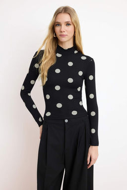 Nasiba Hafiz x Trendyol Collection Siyah Dik Yaka Puantiyeli Uzun Kol Esnek Orme Bluz TWOSS26BZ00352