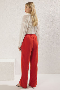 TRENDYOLMILLA Koyu K?rm?z? Muslin Beli Lastikli Yuksek Bel Wide Leg/Genis Paca Dokuma Pantolon TWOSS25PL00067 фото 10