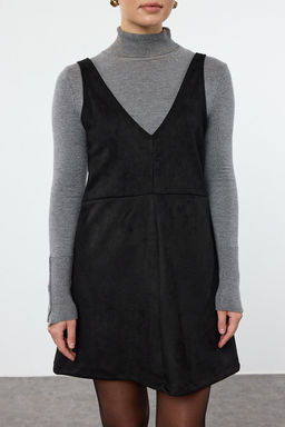 Siyah V Yaka Jile Suet Mini Orme Elbise TWOAW24EL00543