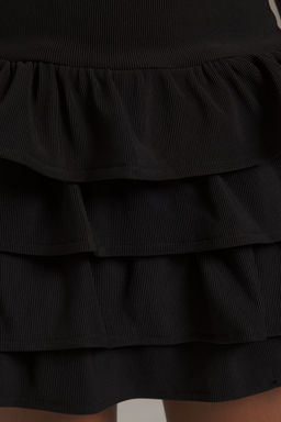 TRENDYOLMILLA Beyaz Duz Volanl? / F?rf?rl? Mini Esnek Orme Elbise TWOSS25EL00388 фото 9