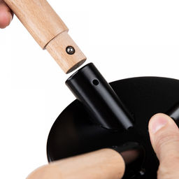 Подставка-чаша на ножках, для новогодней елки или новогодних композиций Финская, макс. высота дерева 1,5 м, размер ствола 3-9см, чаша для воды 1,4л, цвет черный, размер 33х28,8х23см, вес 1,5 кг, металл + дерево, в цветной коробке (Китай) - Домашняя мода фото 4