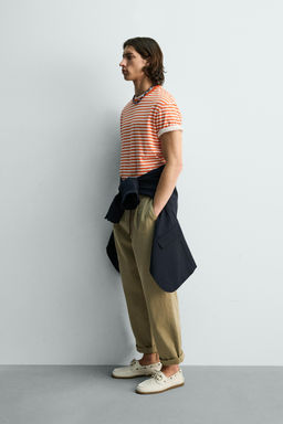 CAMISETA REGULAR FIT JACQUARD RAYAS / blanco-naranja