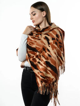 Яркий палантин с анималистичным принтом