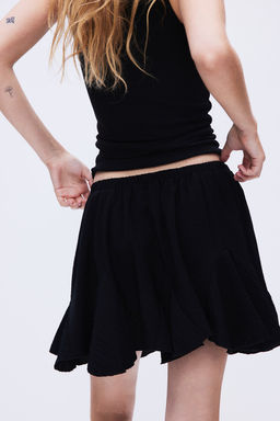 Minifalda de crepe con nesgas - H&m фото 4