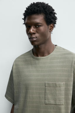 CAMISETA LAVADA RAYAS BOLSILLO / Beige / Verde