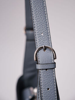 Сумка кожаная багет Deboro 31046 серый