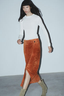 100% SUEDE LEATHER WRAP MIDI SKIRT - Zara фото 9