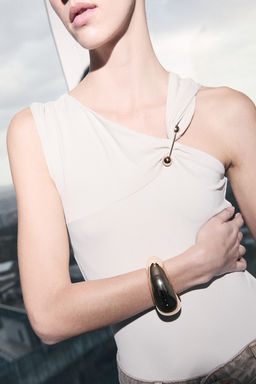 Kahverengi Vucuda Oturan Asimetrik Yaka Aksesuar Detayl? C?tc?tl? Poliamid Orme Body TWOSS26BD00003 - Trendyolmilla фото 6