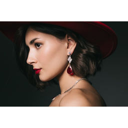 Серьги со стразами Эдем бриз, цвет красно-белый в серебре - Queen fair фото 3