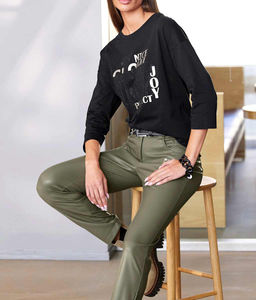 Блузка с рисунком, черная