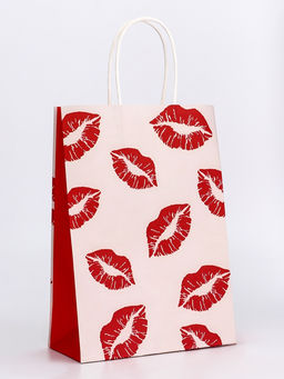 Цена за 3 шт. Пакет подарочный крафт "Поцелуи" 18 х 8 х 25 См