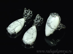 Кольцо Серьги с кахолонгом размер 19