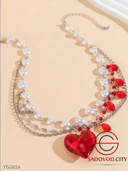 Многослойное колье чокер с цепочками и сердечком