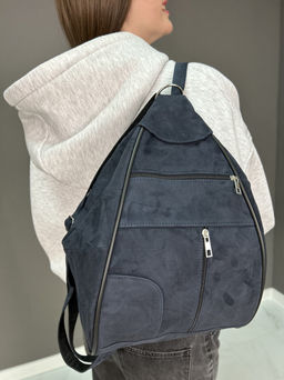 Сумка-рюкзак женская из телячьей кожи