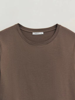 Базовая футболка из хлопка / Zarina