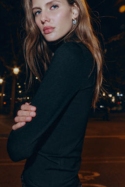 RHINESTONE HOOP EARRINGS