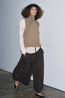 WOOL BLEND HIGH-NECK GILET