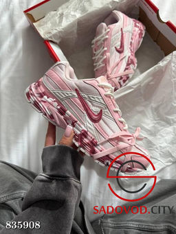 Кроссовки женские весенние