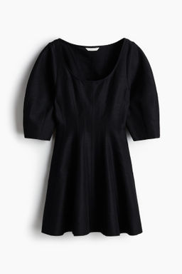 Vestido con escote en U