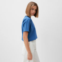 Футболка укороченная женская MINAKU OVERSIZE FIT: цвет электро, р-р 48