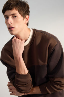 TRENDYOL MAN Lacivert Oversize/Genis Kesim Renk Bloklu Ici Polarl? Basic Sweatshirt TMNAW25SW00013 - Trendyolmilla фото 11