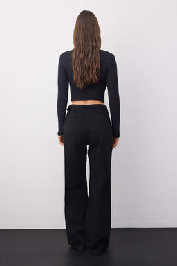 Wardrobe Essentials Siyah Yuksek Bel Kus Gozu Detayl? Kemerli Wide Leg Palazzo Jeans TWOAW26JE00098 - Trendyolmilla фото 4