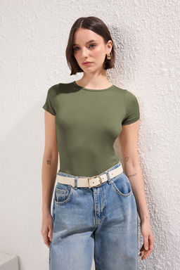TRENDYOLMILLA Lacivert Fitted/Vucuda oturan K?sa Kol Esnek C?tc?tl? Orme Body TWOSS24BD00034