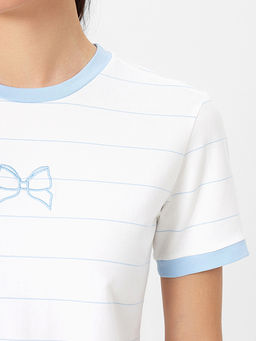 Футболка женская белая с вышитым бантиком на груди - Mark formelle фото 5
