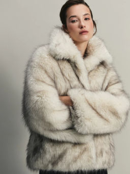 Шуба из искусственного меха / Zarina