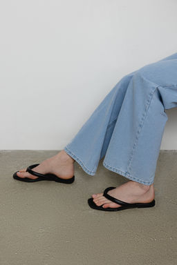 Сандалии с мягкими ремешками