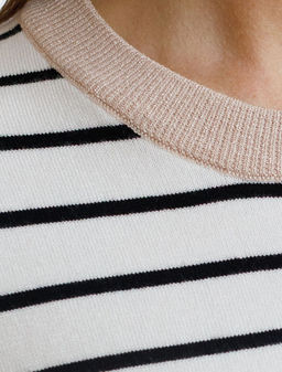 Свободный джемпер в полоску из вискозы с люрексом