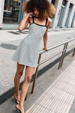 VESTIDO BOUCL? RAYAS / Negro / Crudo - Zara фото 2