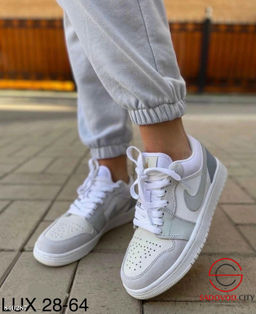 Кроссовки женские весенние