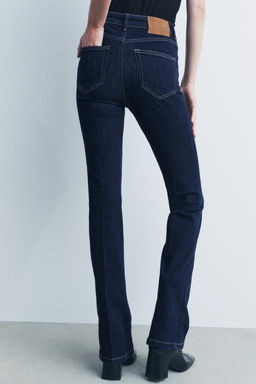 ZW COLLECTION MID-WAIST BOOTCUT CONTOUR JEANS - Zara фото 12