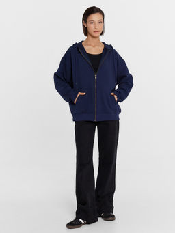 Толстовка женская в синем цвете синее небо 172105 - Mark formelle фото 3