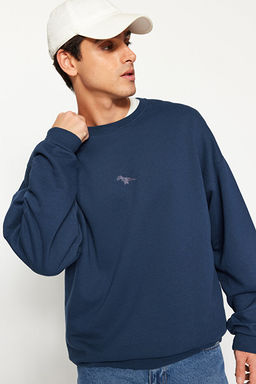 Lacivert Bisiklet Yaka Oversize/Geni_ Kesim __i Polarl_ Dinozor Nak__ Sweatshirt TMNAW24SW00064 - Trendyolmilla фото 2