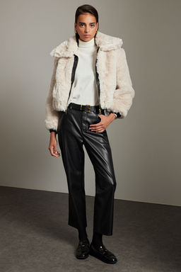 TRENDYOLMILLA Ekru Oversize Suni Deri Detayl? Kurk Bomber Mont TWOAW25MO00152