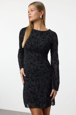 TRENDYOLMILLA Siyah Flok Bask?l? Vucuda Oturan Mini Orme Elbise TWOAW25EL00562