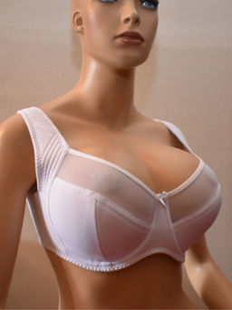 М054 бюст белый