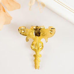 Цена за 8 шт. Уголок (ножка) для шкатулки «Фигурная», 6.2×4 см