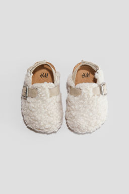 Zapatillas mule de borreguito